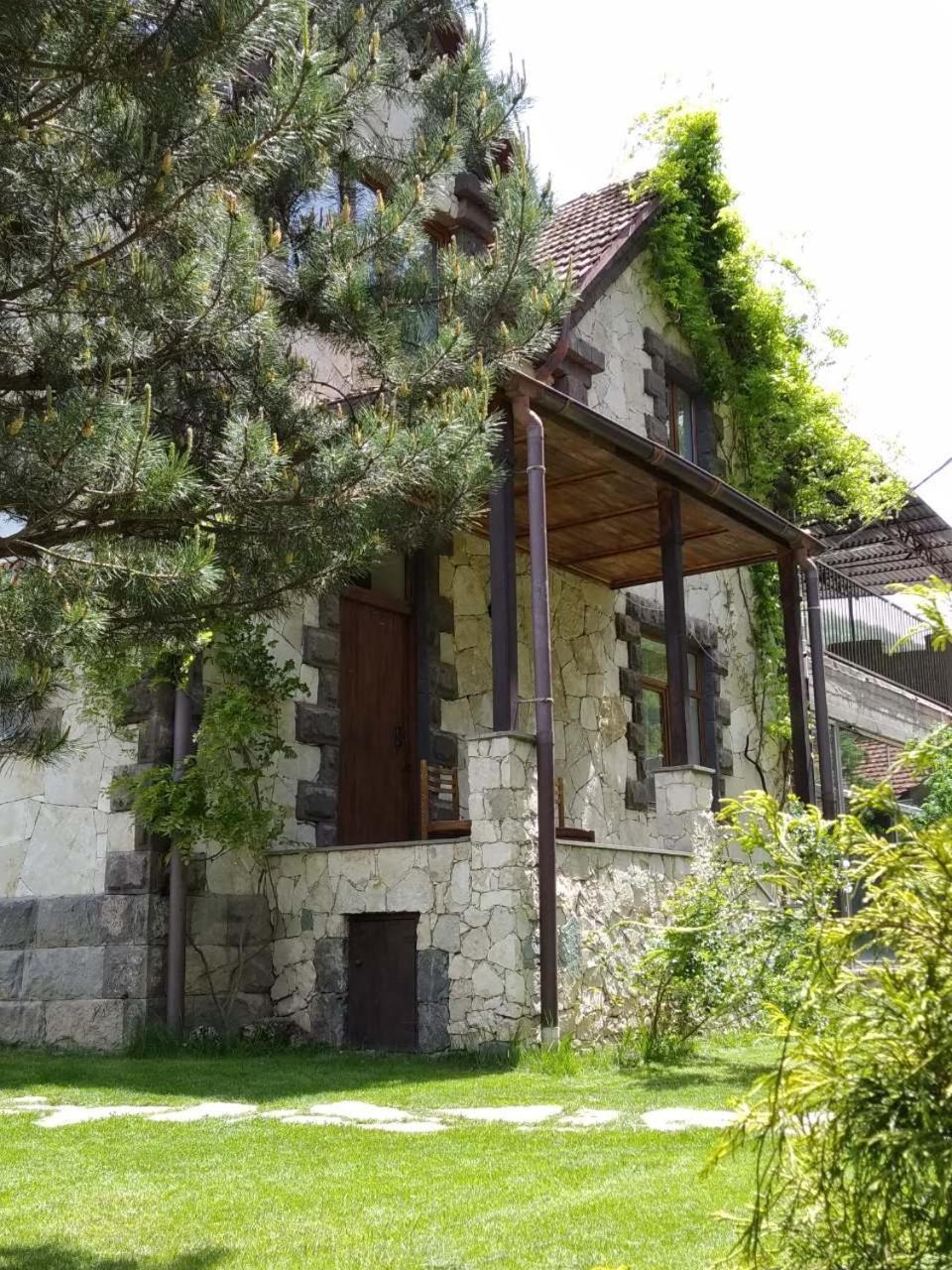 Bed and Breakfast Eco Garden Dilijan Exterior foto