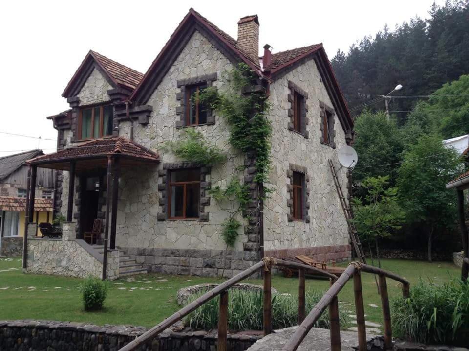 Bed and Breakfast Eco Garden Dilijan Exterior foto